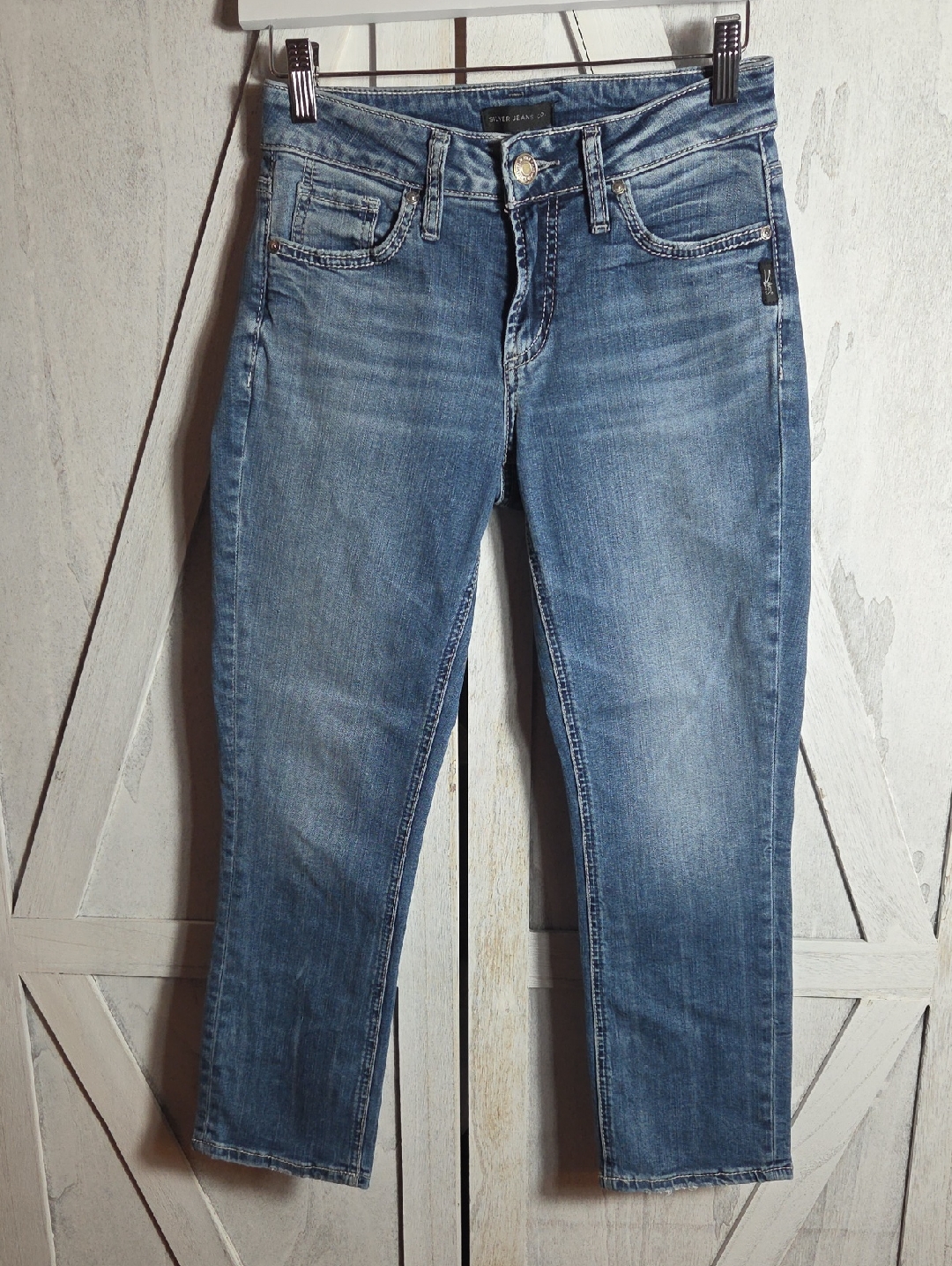 Silver Jeans Elyse Capri Jeans Size 24